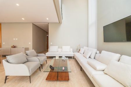 Sala de casa de condomínio à venda com 4 quartos, 574m² em Centro Comercial Jubran, Barueri