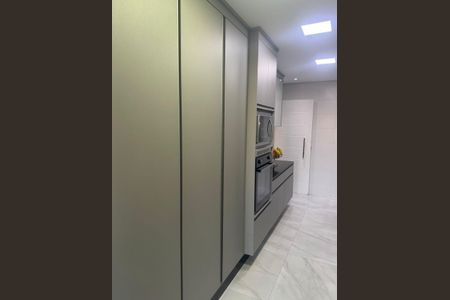 Apartamento à venda com 133m², 3 quartos e 2 vagas Apartamento à venda com 133m², 3 quartos e 2 vagasCozinha