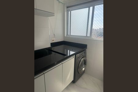 Apartamento à venda com 133m², 3 quartos e 2 vagas Apartamento à venda com 133m², 3 quartos e 2 vagasCozinha e Área de Serviço