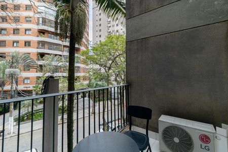 Studio para alugar com 40m², 1 quarto e sem vaga Studio para alugar com 40m², 1 quarto e sem vagaVaranda