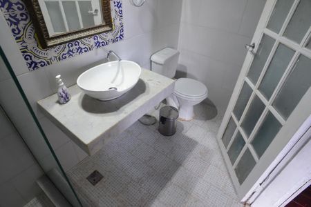Banheiro de casa de condomínio para alugar com 1 quarto, 110m² em São Conrado, Rio de Janeiro