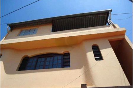 Casa à venda com 240m², 4 quartos e 2 vagas