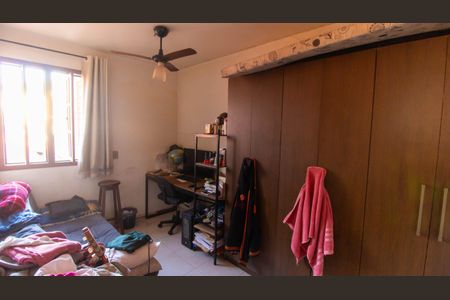 Casa à venda com 120m², 3 quartos e 3 vagas Casa à venda com 120m², 3 quartos e 3 vagasQuarto 1