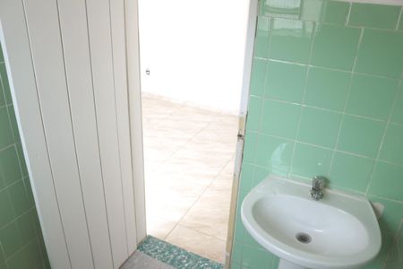 Banheiro Social de casa para alugar com 1 quarto, 28m² em Barcelona, São Caetano do Sul