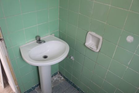 Banheiro Social de casa para alugar com 1 quarto, 28m² em Barcelona, São Caetano do Sul