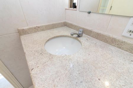 Apartamento para alugar com 63m², 3 quartos e 1 vaga Apartamento para alugar com 63m², 3 quartos e 1 vagaBanheiro da Suíte