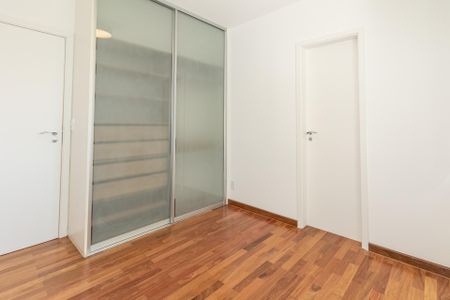 Apartamento à venda com 124m², 3 quartos e 2 vagas Apartamento à venda com 124m², 3 quartos e 2 vagasSuíte 3