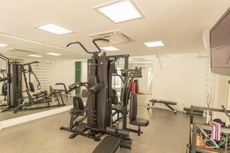 Apartamento à venda com 124m², 3 quartos e 2 vagas Apartamento à venda com 124m², 3 quartos e 2 vagasÁrea comum - Academia