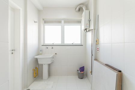 Apartamento à venda com 124m², 3 quartos e 2 vagas Apartamento à venda com 124m², 3 quartos e 2 vagasÁrea de Serviço