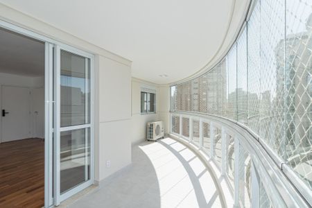 Apartamento à venda com 124m², 3 quartos e 2 vagas Apartamento à venda com 124m², 3 quartos e 2 vagasVaranda