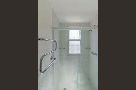 Apartamento à venda com 124m², 3 quartos e 2 vagas Apartamento à venda com 124m², 3 quartos e 2 vagasBanheiro da Suíte 2