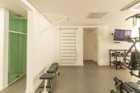 Apartamento à venda com 124m², 3 quartos e 2 vagas Apartamento à venda com 124m², 3 quartos e 2 vagasÁrea comum - Academia