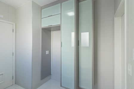 Apartamento à venda com 124m², 3 quartos e 2 vagas Apartamento à venda com 124m², 3 quartos e 2 vagasCozinha