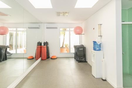 Apartamento à venda com 124m², 3 quartos e 2 vagas Apartamento à venda com 124m², 3 quartos e 2 vagasÁrea comum - Academia
