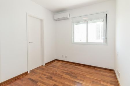 Apartamento à venda com 124m², 3 quartos e 2 vagas Apartamento à venda com 124m², 3 quartos e 2 vagasSuíte 3