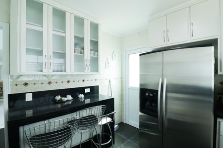 Casa à venda com 340m², 3 quartos e 3 vagas Casa à venda com 340m², 3 quartos e 3 vagasCozinha