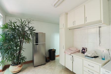 Casa à venda com 340m², 3 quartos e 3 vagas Casa à venda com 340m², 3 quartos e 3 vagasÁrea de Serviço