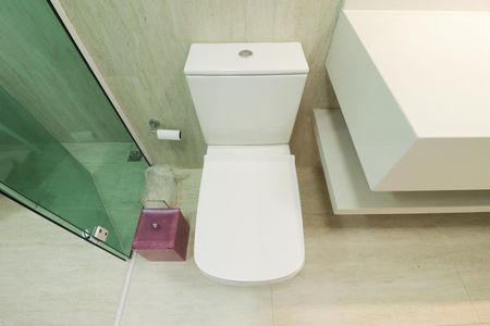 Casa à venda com 340m², 3 quartos e 3 vagas Casa à venda com 340m², 3 quartos e 3 vagasBanheiro da Suíte