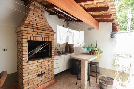 Casa à venda com 340m², 3 quartos e 3 vagas Casa à venda com 340m², 3 quartos e 3 vagasChurrasqueira