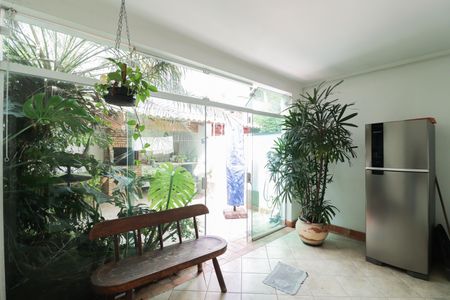 Casa à venda com 340m², 3 quartos e 3 vagas Casa à venda com 340m², 3 quartos e 3 vagasÁrea de Serviço