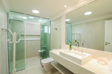 Casa à venda com 340m², 3 quartos e 3 vagas Casa à venda com 340m², 3 quartos e 3 vagasBanheiro da Suíte