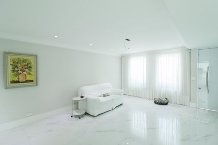 Casa à venda com 340m², 3 quartos e 3 vagas Casa à venda com 340m², 3 quartos e 3 vagasSala