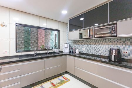 Casa à venda com 245m², 3 quartos e 2 vagas Casa à venda com 245m², 3 quartos e 2 vagasCozinha