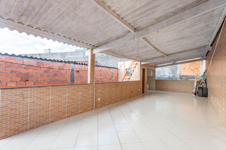 Casa à venda com 245m², 3 quartos e 2 vagas Casa à venda com 245m², 3 quartos e 2 vagasÁrea de serviço