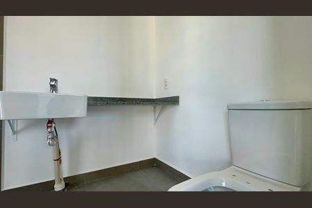 Apartamento à venda com 94m², 2 quartos e 1 vaga Apartamento à venda com 94m², 2 quartos e 1 vagaBanheiro da Suíte 2