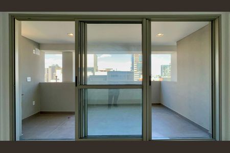 Apartamento à venda com 94m², 2 quartos e 1 vaga Apartamento à venda com 94m², 2 quartos e 1 vagaVaranda
