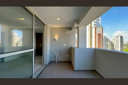 Apartamento à venda com 94m², 2 quartos e 1 vaga Apartamento à venda com 94m², 2 quartos e 1 vagaVaranda