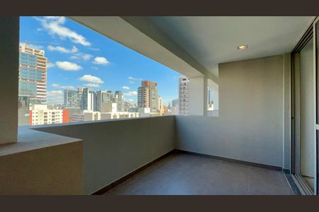 Apartamento à venda com 94m², 2 quartos e 1 vaga Apartamento à venda com 94m², 2 quartos e 1 vagaVaranda