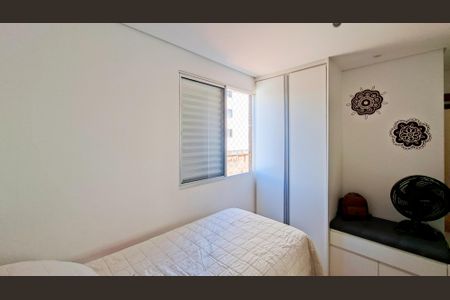 Apartamento à venda com 96m², 3 quartos e 2 vagasQuarto 