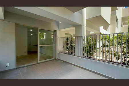 Studio à venda com 38m², 1 quarto e sem vaga Studio à venda com 38m², 1 quarto e sem vagaVaranda Studio