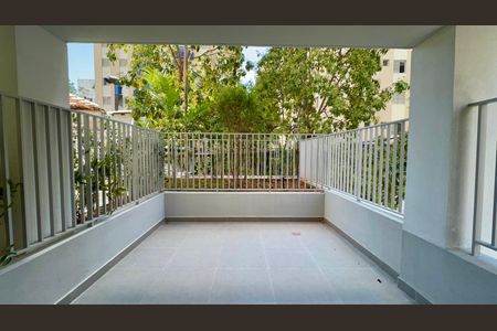 Studio à venda com 38m², 1 quarto e sem vaga Studio à venda com 38m², 1 quarto e sem vagaVaranda Studio