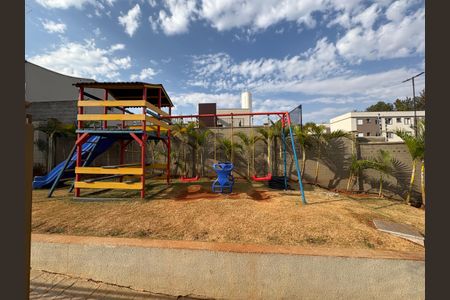Apartamento para alugar com 45m², 2 quartos e 1 vaga Apartamento para alugar com 45m², 2 quartos e 1 vagaÁrea comum - Playground