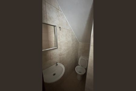 Casa à venda com 98m², 2 quartos e 2 vagas Casa à venda com 98m², 2 quartos e 2 vagasBanheiro de Serviço