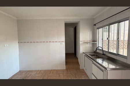 Casa à venda com 98m², 2 quartos e 2 vagas Casa à venda com 98m², 2 quartos e 2 vagasCozinha
