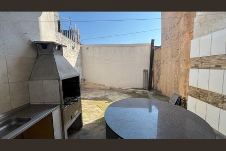 Casa à venda com 98m², 2 quartos e 2 vagas Casa à venda com 98m², 2 quartos e 2 vagasÁrea de Serviço