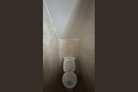 Casa à venda com 98m², 2 quartos e 2 vagas Casa à venda com 98m², 2 quartos e 2 vagasBanheiro de Serviço