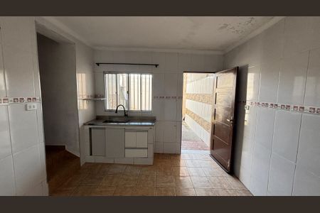 Casa à venda com 98m², 2 quartos e 2 vagas Casa à venda com 98m², 2 quartos e 2 vagasCozinha