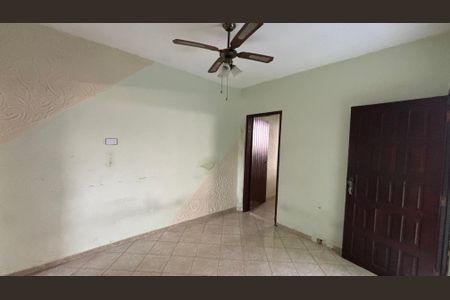 Sala de casa para alugar com 2 quartos, 98m² em Vila Pires, Santo André