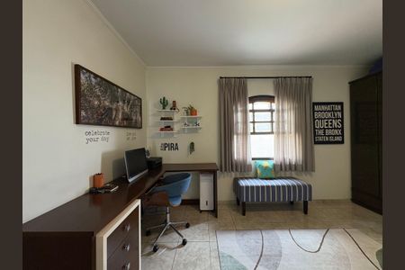 Casa à venda com 165m², 3 quartos e 4 vagas Casa à venda com 165m², 3 quartos e 4 vagasQuarto 2