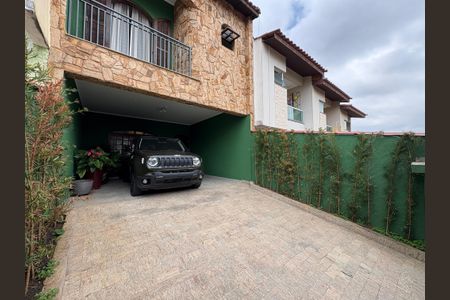 Casa à venda com 165m², 3 quartos e 4 vagas Casa à venda com 165m², 3 quartos e 4 vagasGaragem