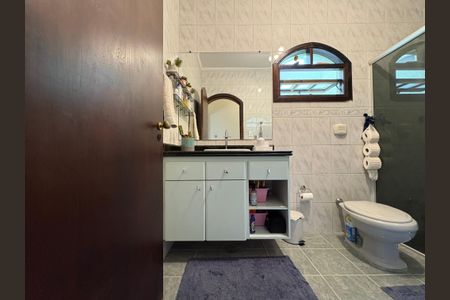 Casa à venda com 165m², 3 quartos e 4 vagas Casa à venda com 165m², 3 quartos e 4 vagasBanheiro