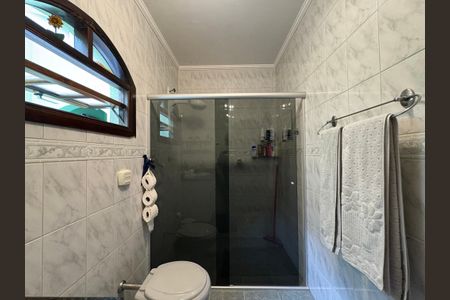 Casa à venda com 165m², 3 quartos e 4 vagas Casa à venda com 165m², 3 quartos e 4 vagasBanheiro