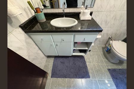 Casa à venda com 165m², 3 quartos e 4 vagas Casa à venda com 165m², 3 quartos e 4 vagasBanheiro