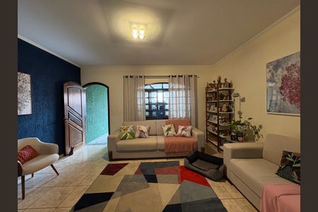 Casa à venda com 165m², 3 quartos e 4 vagas Casa à venda com 165m², 3 quartos e 4 vagasSala