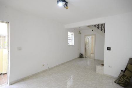 Casa à venda com 130m², 2 quartos e 1 vagaSala