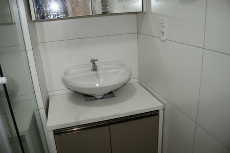 Banheiro de apartamento à venda com 1 quarto, 26m² em Vila Buarque, São Paulo